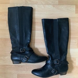 Women’s size 7 high rise boots